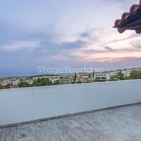 Τraditional Fully Detached Villa On A Luxurious Hillock Of Thessaloniki With Its Own Garden Also For Family & Wedding Gatherings For 10 To 25 People Only 15 Minutes From Airport Exterior foto