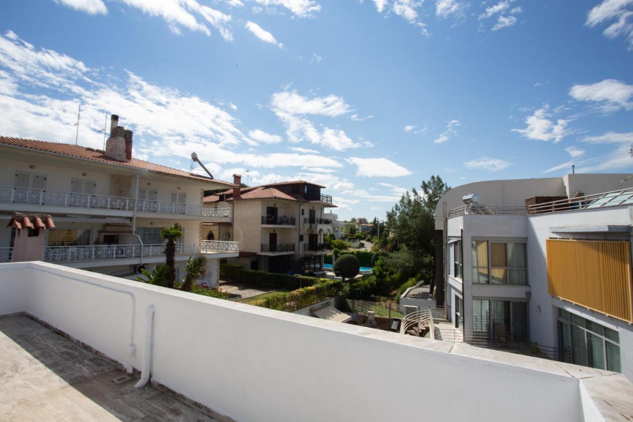 Τraditional Fully Detached Villa On A Luxurious Hillock Of Thessaloniki With Its Own Garden Also For Family & Wedding Gatherings For 10 To 25 People Only 15 Minutes From Airport Exterior foto